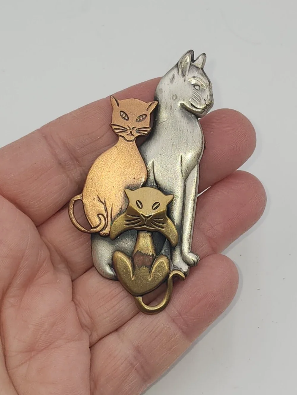 Vintage K&T Cat Trio copper silver tone Metal Brooch, Signed Lapel Pin, Estate